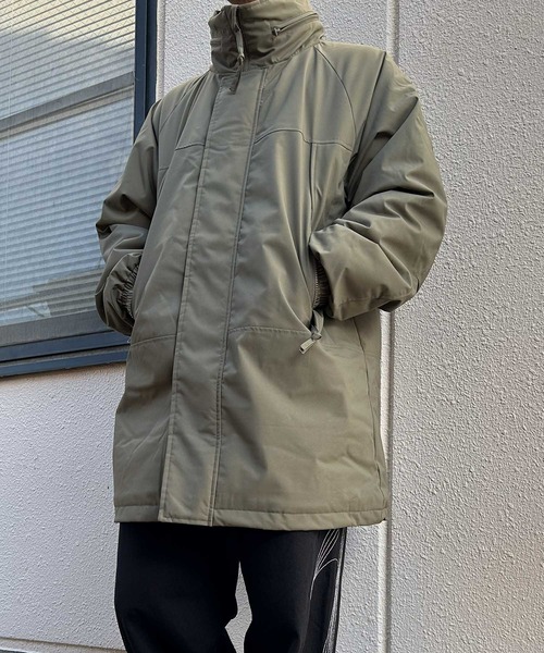 NYLAUS（ナイラス）の「【Nylaus】モンスターパーカー 中綿ジャケット ミリタリーコート 中綿コート フード収納可 スタンドカラー ユニセックス（ダウンジャケット/コート・メンズ・カーキ/ブラック・M/L）」の2枚目の写真