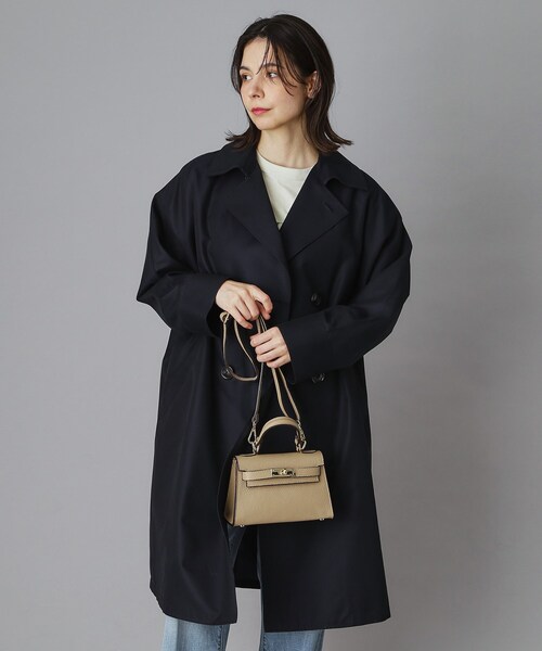 AULENTTI（オウレンティ）の「AULENTTI（オウレンティ）金具ベルト付きバッグ（ショルダーバッグ・レディース・ブラック/ベージュ・00）」の7枚目の写真