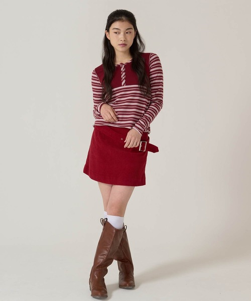 TINA:JOJUN(ティーナジョジュン)の「太ベルト付き コーデュロイ ミニスカート TINA:JOJUN(スカート・レディース・レッド/ネイビー・M/S)」の5枚目の写真
