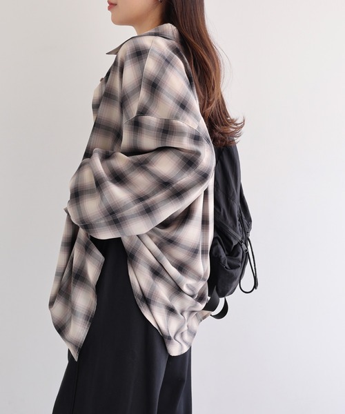 andme(アンドミー)の「イージーケア2wayチェックシャツブラウス/キャミソールビスチェ(シャツ/ブラウス・レディース・ブラック/グリーン/ベージュ・FREE)」の4枚目の写真