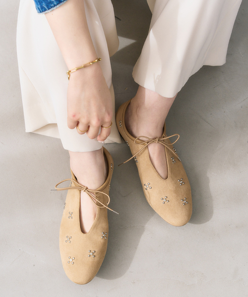 LE TALON(ルタロン)の「ディープカットスタッズフラットシューズ(バレエシューズ・レディース・ブラック系その他/ベージュ・23cm/23.5cm/24cm/24.5cm/22cm/22.5cm/25cm)」の15枚目の写真