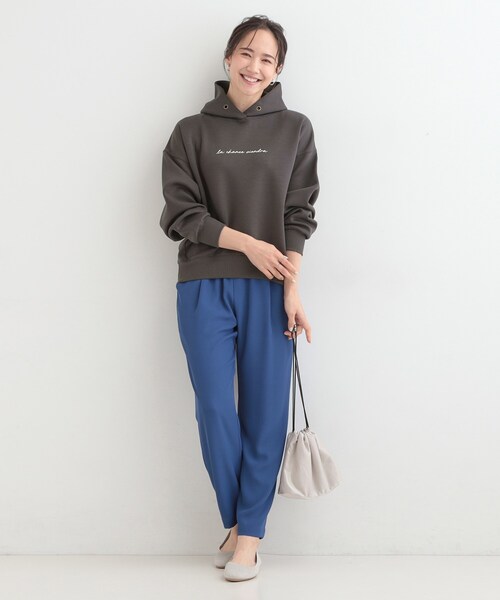 SHOO・LA・RUE(シューラルー)の「【S-LL/なめらかタッチ】選べる3柄 ロゴ入りプルパーカ(パーカー・レディース・サックスブルー系2/チャコールグレー/グレー系・01/02/04/03)」の10枚目の写真