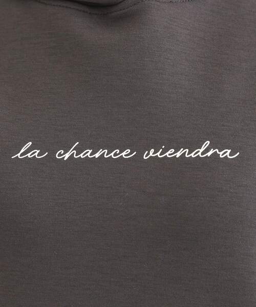 SHOO・LA・RUE(シューラルー)の「【S-LL/なめらかタッチ】選べる3柄 ロゴ入りプルパーカ(パーカー・レディース・サックスブルー系2/チャコールグレー/グレー系・01/02/04/03)」の11枚目の写真