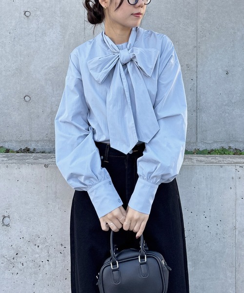 ISOOK(アイスー)の「【ISOOK / アイスー】2wayボウタイブラウス / リボンタイ シャツ スタンドカラー 2通り 前後2way マルチウェイ 長袖 白シャツ 青シャツ ホワイト ブルー(シャツ/ブラウス・レディース・ホワイト/ブルー・FREE)」の10枚目の写真
