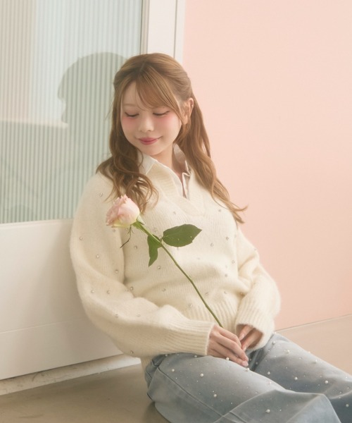 TITTY&CO.（ティティーアンドコー）の「シャツドッキングビジュー付きニット（ニット/セーター・レディース・アイボリー/グレー/ネイビー・FREE）」の10枚目の写真