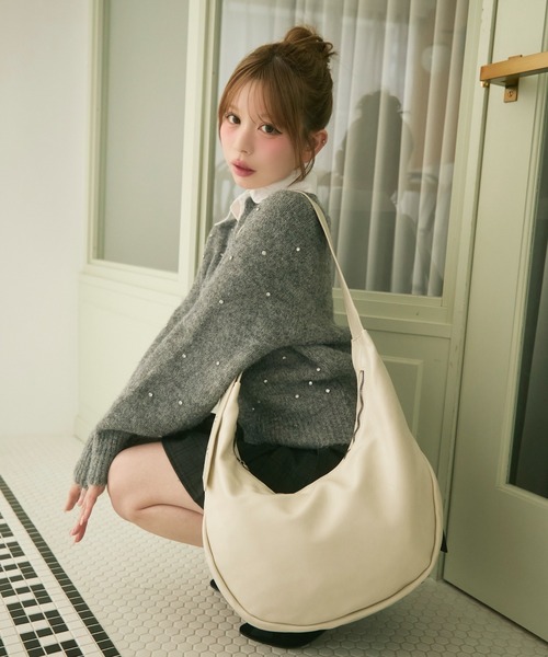 TITTY&CO.（ティティーアンドコー）の「シャツドッキングビジュー付きニット（ニット/セーター・レディース・アイボリー/グレー/ネイビー・FREE）」の16枚目の写真