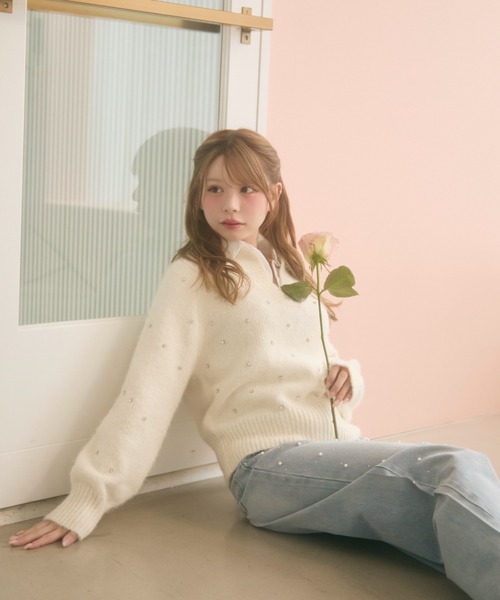 TITTY&CO.（ティティーアンドコー）の「シャツドッキングビジュー付きニット（ニット/セーター・レディース・アイボリー/グレー/ネイビー・FREE）」の11枚目の写真