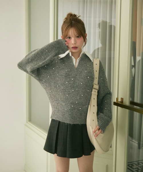 TITTY&CO.（ティティーアンドコー）の「シャツドッキングビジュー付きニット（ニット/セーター・レディース・アイボリー/グレー/ネイビー・FREE）」の15枚目の写真