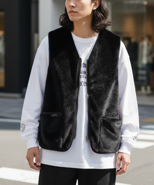 BANKS(バンクス)の「JACKET/BANKS JOURNAL(バンクスジャーナル)リバーシブル ボアベスト ジャケット(ベスト・メンズ・ブラウン/ブラック・LARGE/MEDIUM)」の1枚目の写真