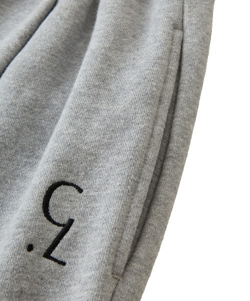 CLANE(クラネ)の「CLANE/クラネ/LOGO SWEAT TUCK WIDE PANTS(スウェットパンツ・レディース・ブラック/グレー/ホワイト・1)」の19枚目の写真