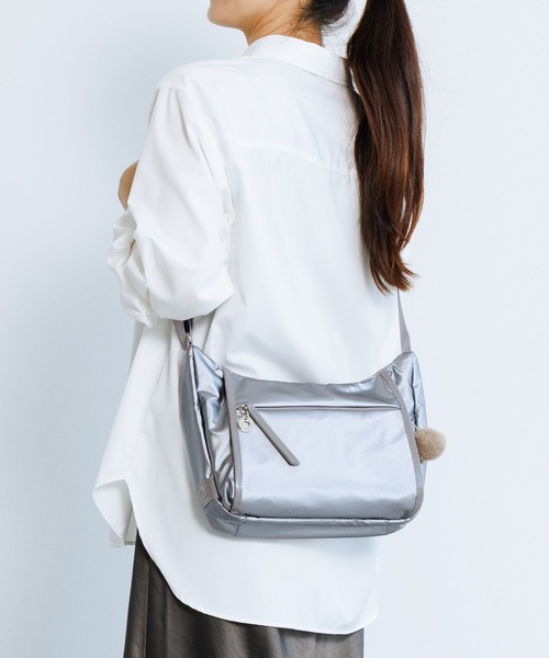 Kanana project(カナナプロジェクト)の「ショルダーバッグ PJ-18 5L 横型 20121(ショルダーバッグ・レディース・ブラック/ベージュ/グレー・FREE)」の3枚目の写真