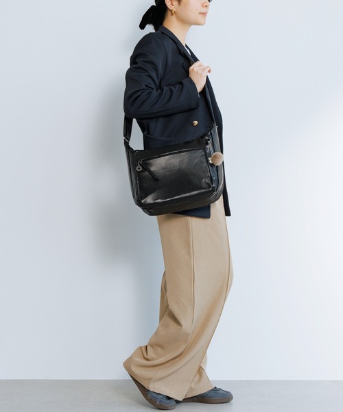 Kanana project(カナナプロジェクト)の「ショルダーバッグ PJ-18 5L 横型 20121(ショルダーバッグ・レディース・ブラック/ベージュ/グレー・FREE)」の6枚目の写真