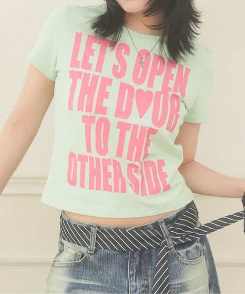sedacle girl(セダクルガール)の「ラインストーンバイカラーT(Tシャツ/カットソー・レディース・ブラック/オフホワイト/レモンイエロー/ボルドー/ネイビー/ドット/ピンク/ネイビー系2/サックスブルー/ライトグリーン/グレー・FREE/SMALL)」の4枚目の写真