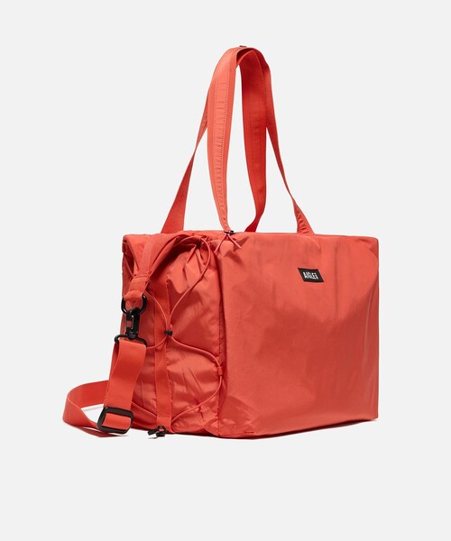 AIGLE（エーグル）の「撥水 ライト＆コンパクト トートバッグ 25L（トートバッグ・レディース・オレンジ/ホワイト/ダークネイビー・FREE）」の4枚目の写真