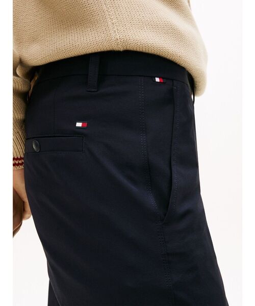 TOMMY HILFIGER(トミーヒルフィガー)の「COOL TOUCH TECH DENTON CHINO(チノパンツ・メンズ・マルチ/グレー・28inch/32inch/34inch/36inch/W30 L32/W32 L32)」の4枚目の写真