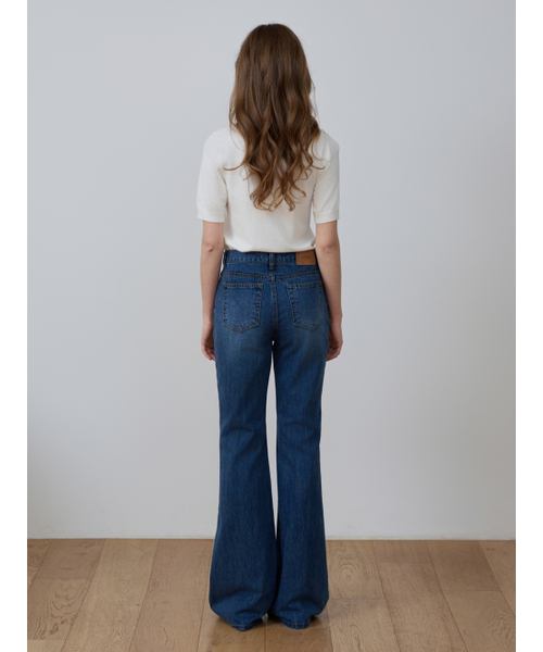 CCOMA(コンマ)の「CMJ31 スリムヴィンテージフレアデニムパンツ(デニムパンツ・レディース・その他・SMALL/MEDIUM/LARGE)」の3枚目の写真