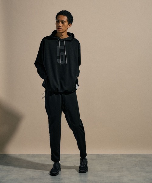 NUMERALS（ヌメラルズ）の「[NUMERALS]MOLDED JERSEY HOODIE（パーカー・メンズ・ネイビー/ブラック・MEDIUM/LARGE）」の4枚目の写真