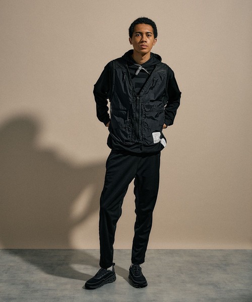 NUMERALS（ヌメラルズ）の「[NUMERALS]MOLDED JERSEY HOODIE（パーカー・メンズ・ネイビー/ブラック・MEDIUM/LARGE）」の6枚目の写真