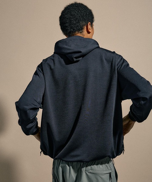 NUMERALS（ヌメラルズ）の「[NUMERALS]MOLDED JERSEY HOODIE（パーカー・メンズ・ネイビー/ブラック・MEDIUM/LARGE）」の16枚目の写真