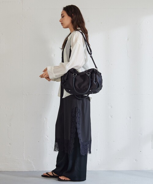 green label relaxing（グリーンレーベルリラクシング）の「【WEB限定】2WAY Wジップ ボストン バッグ はっ水（ボストンバッグ・レディース・オリーブ/ブラック/ネイビー・FREE）」の9枚目の写真