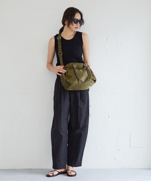 green label relaxing（グリーンレーベルリラクシング）の「【WEB限定】2WAY Wジップ ボストン バッグ はっ水（ボストンバッグ・レディース・オリーブ/ブラック/ネイビー・FREE）」の13枚目の写真