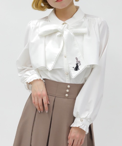 axes femme POETIQUE(アクシーズファムポエティック)の「ネコ×音符刺繍ブラウス(シャツ/ブラウス・レディース・ピンク/ホワイト・MEDIUM)」の3枚目の写真