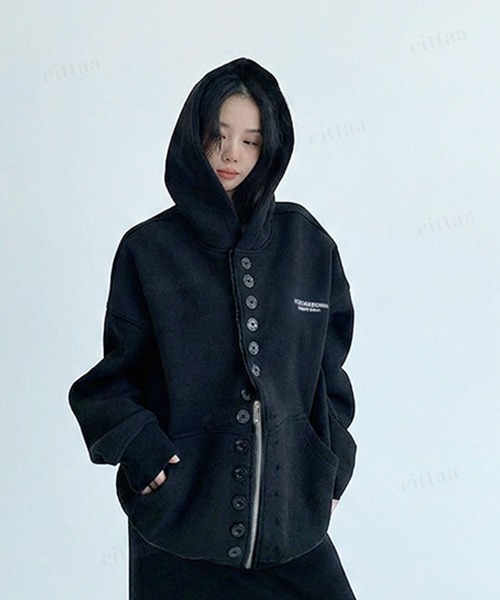Dalfwin(ダールフィン)の「韓国ファッション RICECAKEメニーボタン2WAYジップアップパーカーフーディー(パーカー・レディース・グレー/ブラック・FREE)」の11枚目の写真