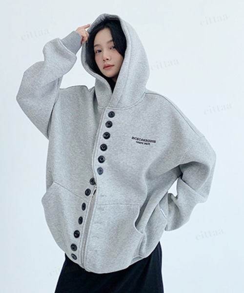 Dalfwin(ダールフィン)の「韓国ファッション RICECAKEメニーボタン2WAYジップアップパーカーフーディー(パーカー・レディース・グレー/ブラック・FREE)」の14枚目の写真