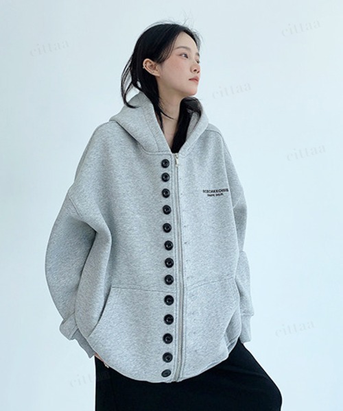 Dalfwin(ダールフィン)の「韓国ファッション RICECAKEメニーボタン2WAYジップアップパーカーフーディー(パーカー・レディース・グレー/ブラック・FREE)」の16枚目の写真