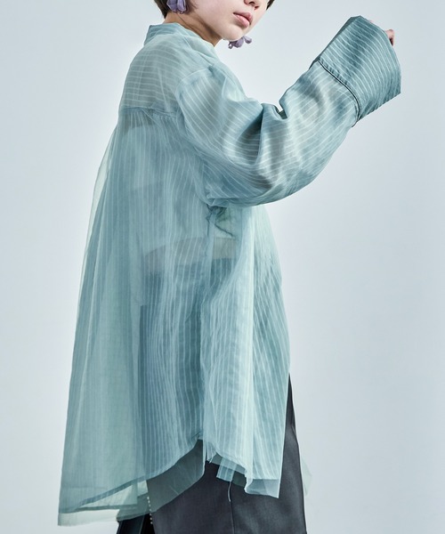 Fashion Letter(ファッションレター)の「オーバーサイズ シアーストライプシャツ(シャツ/ブラウス・レディース・ブラック/サックスブルー/オフホワイト・M)」の17枚目の写真