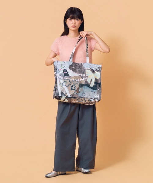 Casselini（キャセリーニ）の「Casselini(キャセリーニ)コラージュプリントトート（トートバッグ・レディース・ブラック/ブルー/ピンク・FREE）」の8枚目の写真