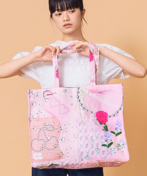 Casselini（キャセリーニ）の「Casselini(キャセリーニ)コラージュプリントトート（トートバッグ・レディース・ブラック/ブルー/ピンク・FREE）」の10枚目の写真