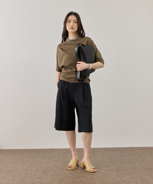 ADAM ET ROPE'(アダムエロペ)の「【サステナブル】アジャストハーフパンツ(その他パンツ・レディース・ブラウン系その他3/ブラック・36/38)」の3枚目の写真