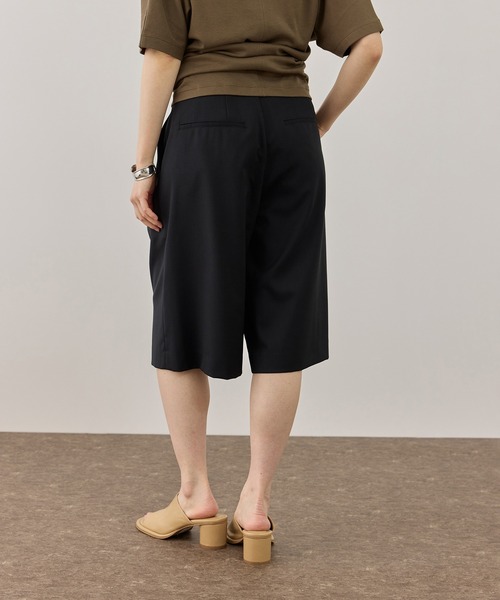 ADAM ET ROPE'(アダムエロペ)の「【サステナブル】アジャストハーフパンツ(その他パンツ・レディース・ブラウン系その他3/ブラック・36/38)」の6枚目の写真