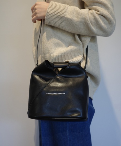 MIDWEST(ミッドウエスト)の「MM6 WOMAN Japanese Crossbody Bag(ショルダーバッグ・レディース・ブラック・FREE)」の2枚目の写真