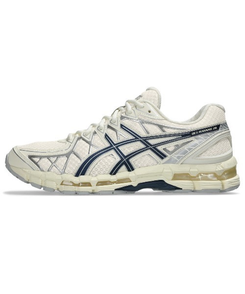 ASICS(アシックス)の「ASICS GEL-KAYANO 20(アシックス ゲル カヤノ 20)(スニーカー・メンズ・ブラック系/ホワイト系・29cm/28.5cm/28cm/27.5cm/27cm/26.5cm/26cm/25.5cm/25cm/24.5cm/24cm/23.5cm/23cm)」の4枚目の写真