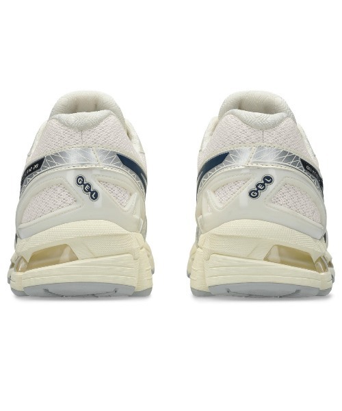 ASICS(アシックス)の「ASICS GEL-KAYANO 20(アシックス ゲル カヤノ 20)(スニーカー・メンズ・ブラック系/ホワイト系・29cm/28.5cm/28cm/27.5cm/27cm/26.5cm/26cm/25.5cm/25cm/24.5cm/24cm/23.5cm/23cm)」の7枚目の写真