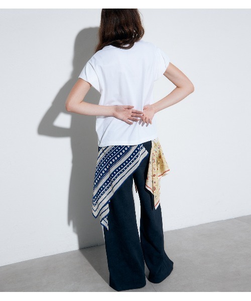 LE CIEL BLEU(ルシェルブルー)の「スカーフディテールSS Tシャツ / Scarf Detail SS T-Shirt(Tシャツ/カットソー・レディース・オフホワイト/ブラック・38/36)」の5枚目の写真