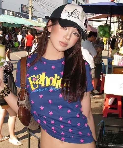 GEMEDA(ジェメダ)の「春夏新作/Y2Kグラフィックコンパクト半袖Tシャツ(Tシャツ/カットソー・レディース・ブルー/ホワイト/ダークグレー/イエロー/グレー/ホワイト系その他/ネイビー/オレンジ・M)」の6枚目の写真