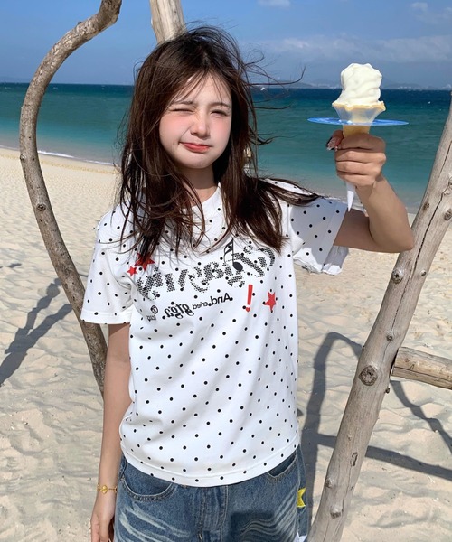 GEMEDA(ジェメダ)の「春夏新作/Y2Kグラフィックコンパクト半袖Tシャツ(Tシャツ/カットソー・レディース・ブルー/ホワイト/ダークグレー/イエロー/グレー/ホワイト系その他/ネイビー/オレンジ・M)」の10枚目の写真