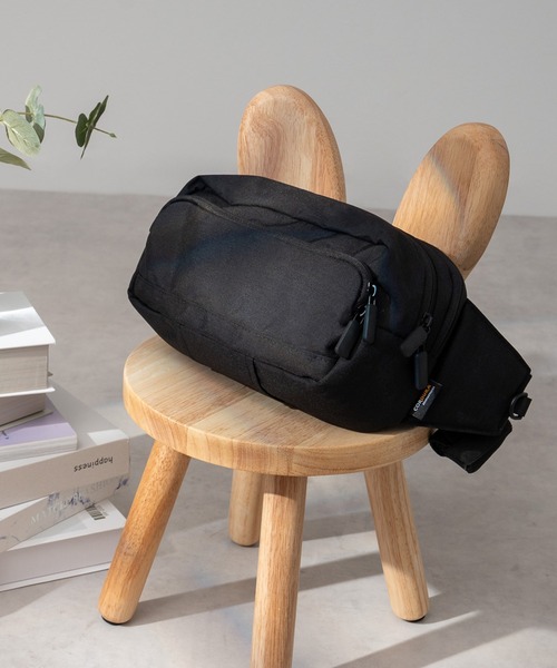 MONO KOTO DEPT.(モノコトデプト)の「DACCO BAG HUG+ ダッコバックハグプラス ショルダーバック×ヒップシート(抱っこ紐/ベルトカバー/スリング・レディース・ブラック/ベージュ・FREE)」の10枚目の写真