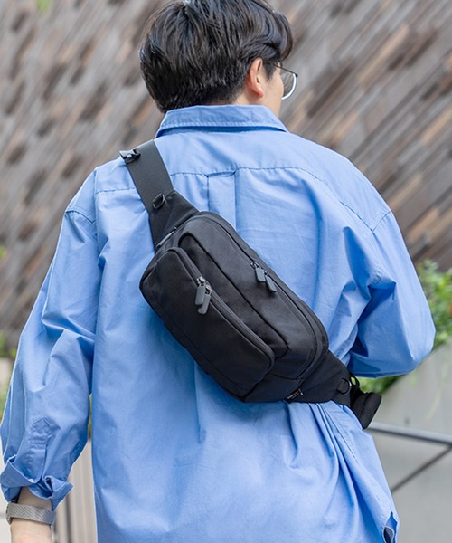 MONO KOTO DEPT.(モノコトデプト)の「DACCO BAG HUG+ ダッコバックハグプラス ショルダーバック×ヒップシート(抱っこ紐/ベルトカバー/スリング・レディース・ブラック/ベージュ・FREE)」の12枚目の写真