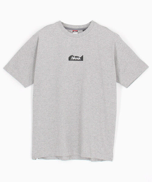 Firsthand(ファーストハンド)の「NANGA/ナンガ エコ ハイブリッド マウンテンロゴ Tシャツ / ECO HYBRID MT LOGO TEE(Tシャツ/カットソー・メンズ・グレー/ワインレッド/ブラック/ホワイト・LARGE/MEDIUM)」の3枚目の写真