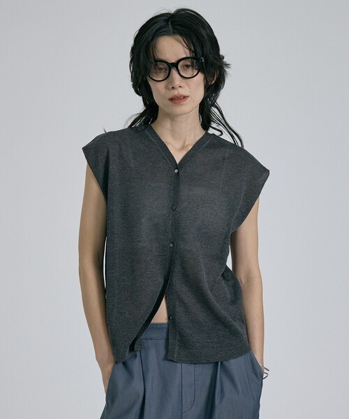 qualite（カリテ）の「【前後着用可能！】ラメ2WAYニット　春服　夏服　オフィスカジュアル　きれいめ（タンクトップ・レディース・チャコールグレー/その他/シルバー/ブラウン・フリー）」の9枚目の写真