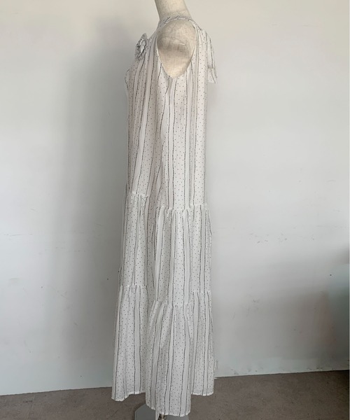 Maison Calme(メゾンカルム)の「【26年春夏新作】【ブローチ付き】ドット×ストライプティアードバックリボンノースリーブロングワンピース(ワンピース・レディース・ピンク/アイボリー・F)」の10枚目の写真