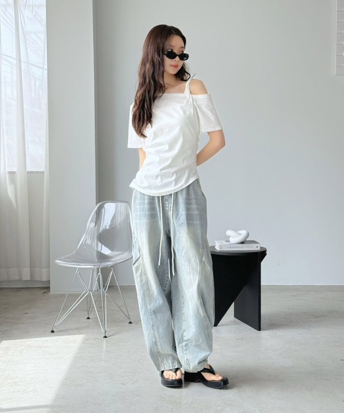 Jewelobe(ジュエローブ)の「アシメオフショルトップス(Tシャツ/カットソー・レディース・オフホワイト/ブラック・FREE)」の10枚目の写真