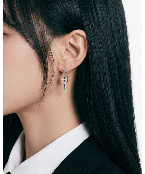 NONENON(ノンノン)の「COMPASS KEY01 EAR(ピアス(両耳用)・レディース・その他・FREE)」の3枚目の写真