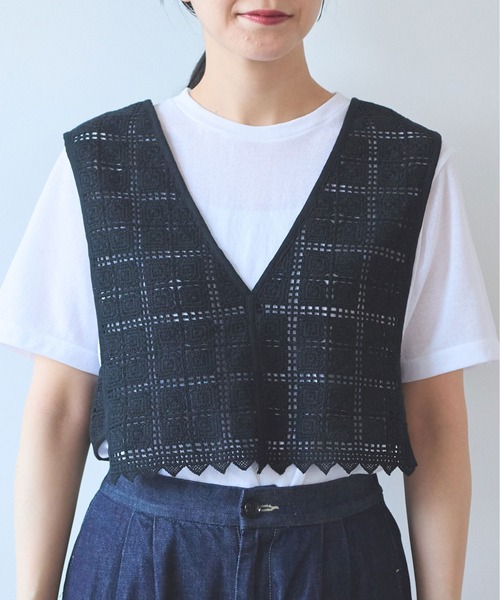 yuni(ユニ )の「cotton Lace 2way vest(シャツ/ブラウス・レディース・ホワイト/ブラック・FREE)」の9枚目の写真