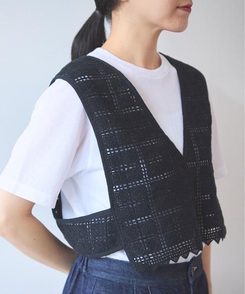yuni(ユニ )の「cotton Lace 2way vest(シャツ/ブラウス・レディース・ホワイト/ブラック・FREE)」の13枚目の写真