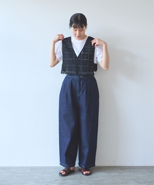 yuni(ユニ )の「cotton Lace 2way vest(シャツ/ブラウス・レディース・ホワイト/ブラック・FREE)」の4枚目の写真